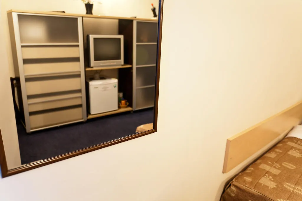 Hotel Dacia Rrt Bucharest 4*,