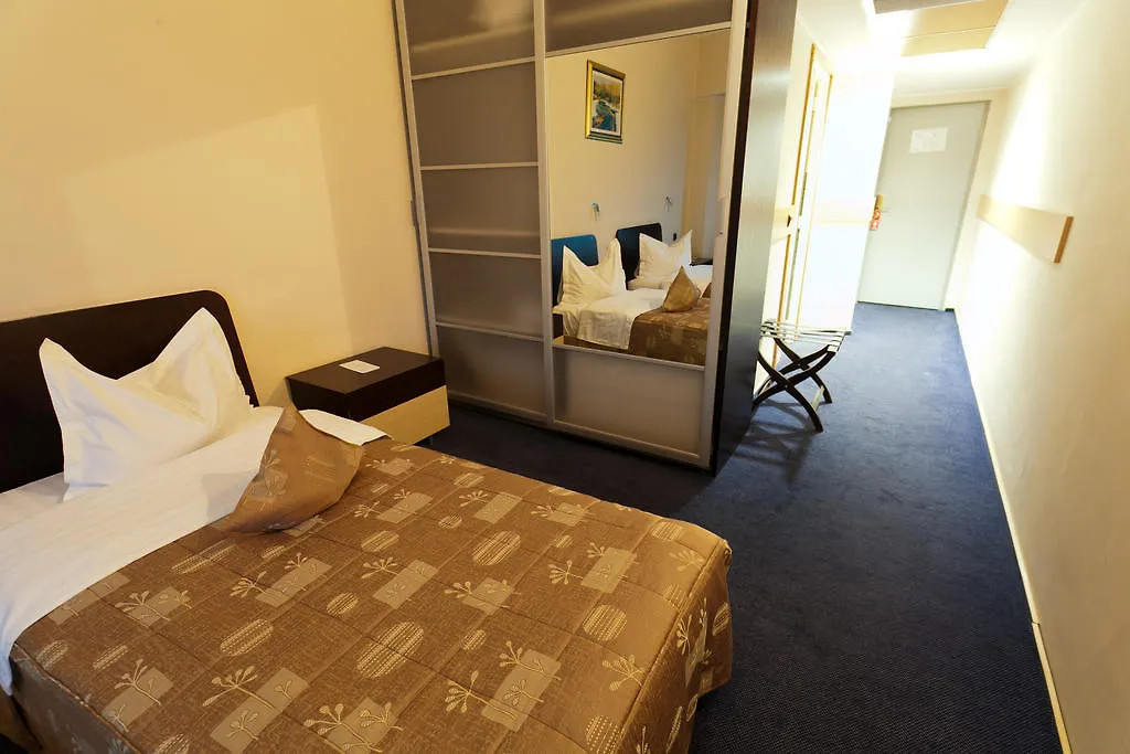 Hotel Dacia Rrt Bucharest